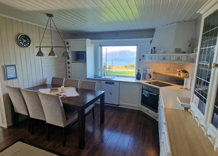Peaceful With Ocean And Fjord Views *
